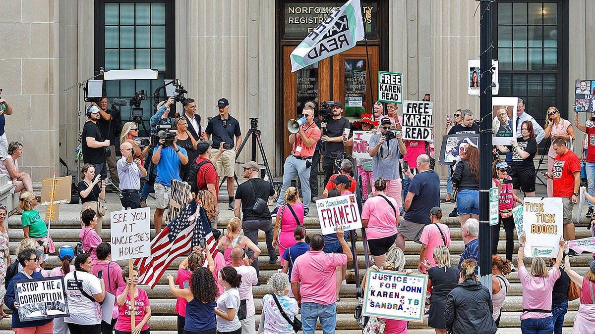 Protesters outside a hearing for Karen Read in August 2024