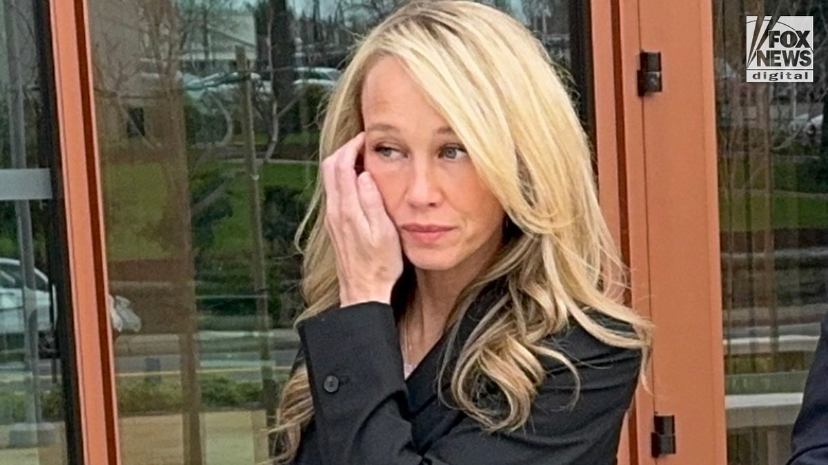 Sherri Papini leaves a California courthouse