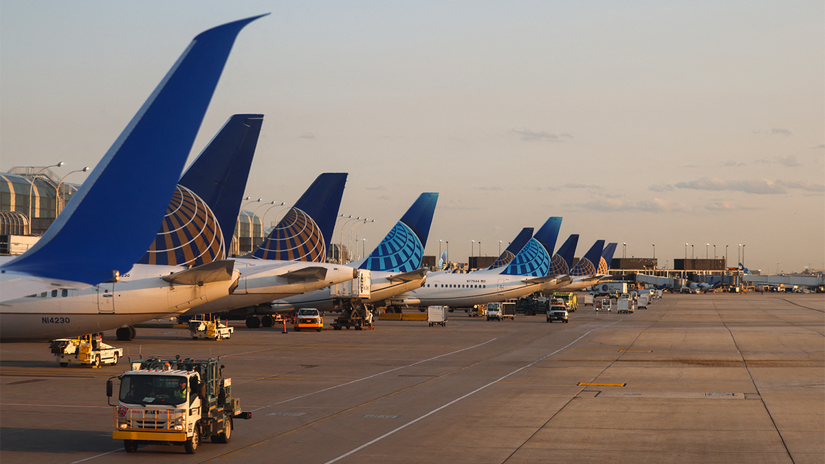United Airlines passenger aircraft