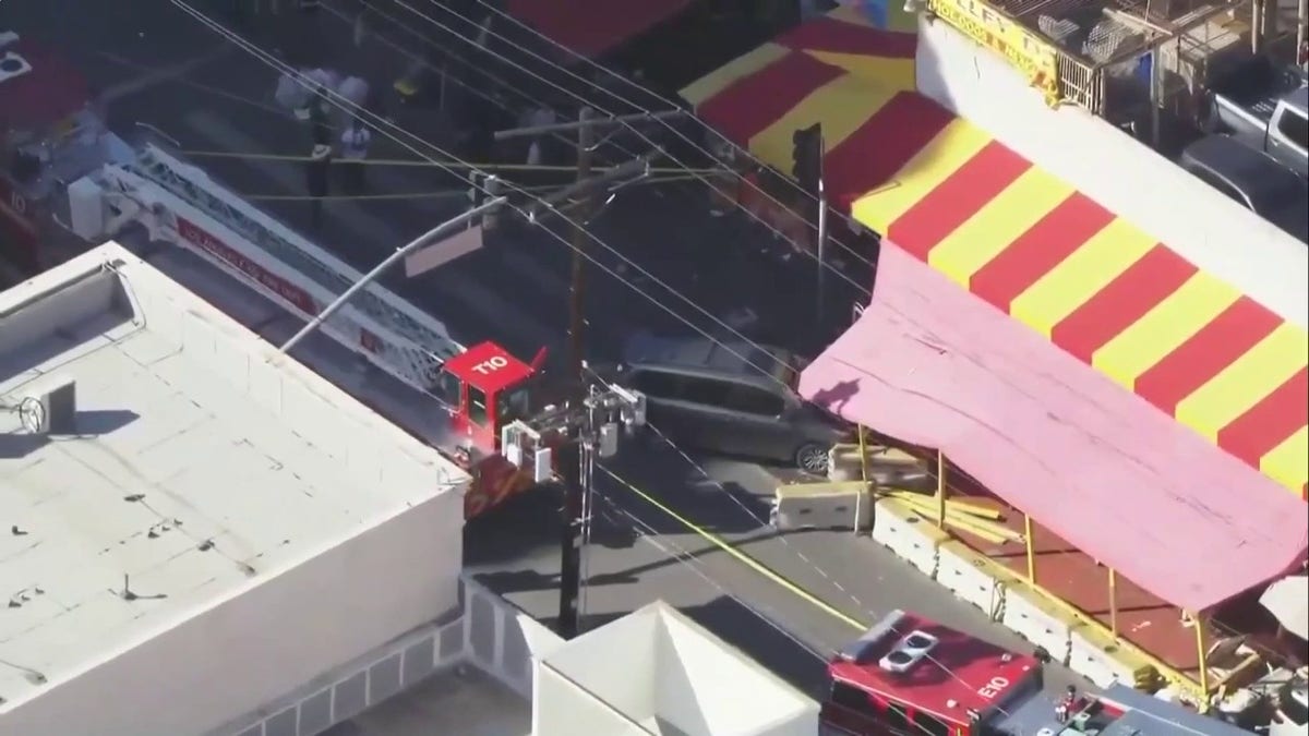 LA minivan aerial