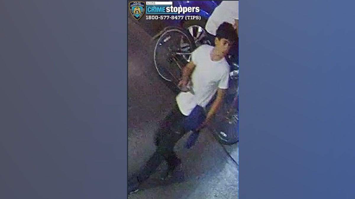Teens punch retired NYPD lieutenant