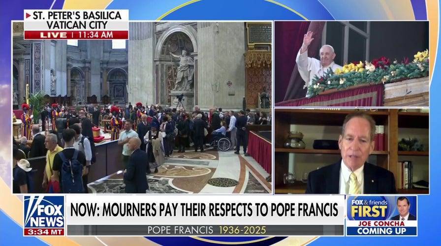 Mourners pay respects to Pope Francis ahead of funeral