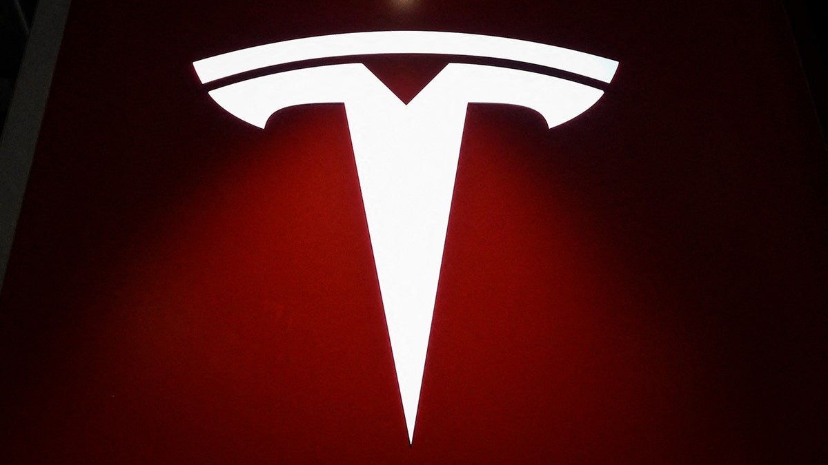 Tesla logo