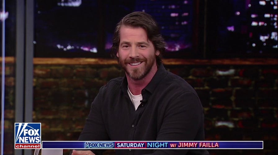 Mick Thomas & The 'Fox News Saturday Night' Panel Discuss Rosie O'Donnell Self-Deporting To Ireland 