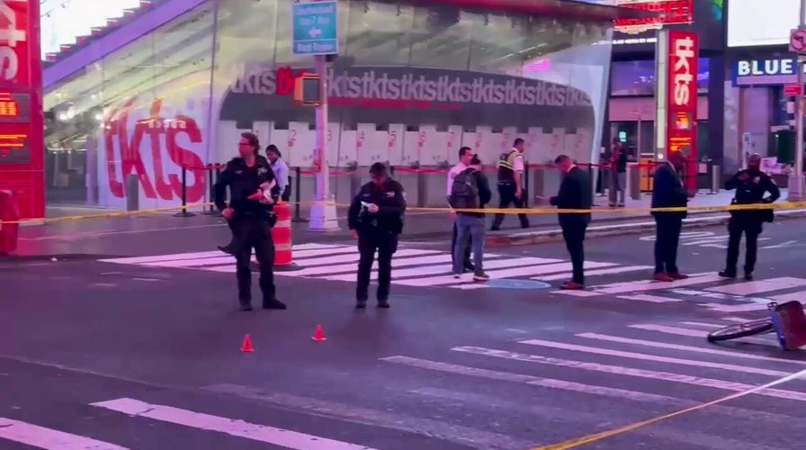 Police investigate Times Square shooting