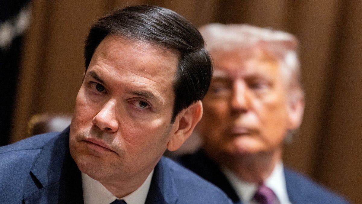 Rubio and Trump at Cabinet meeting