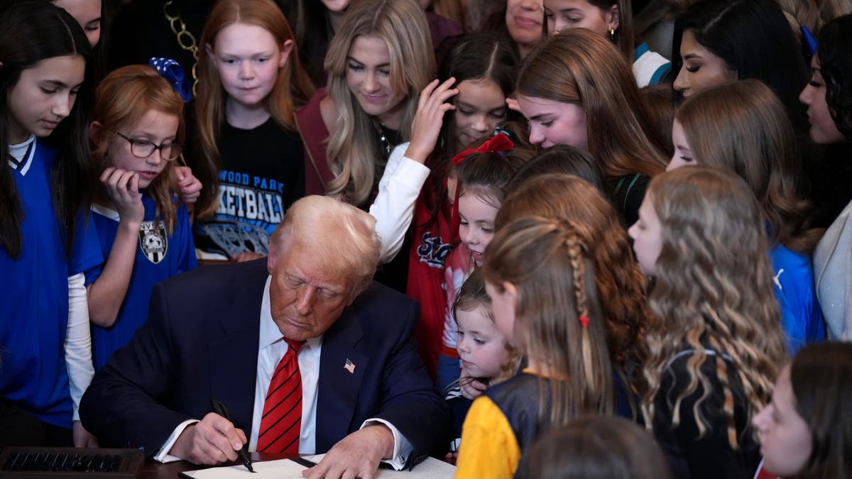 Trump executive order women's sports