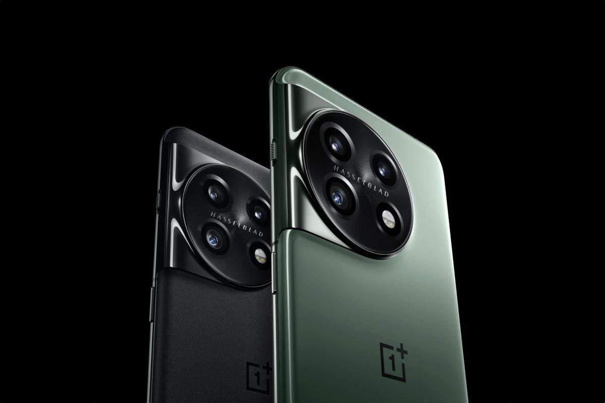 A black OnePlus 11 and a green one