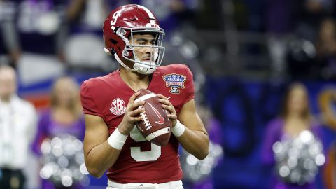 Young throws a pass during the first half of the Sugar Bowl game against Kansas State.