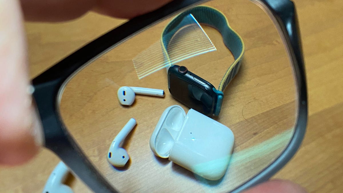 apple-glasses-airpods-watch