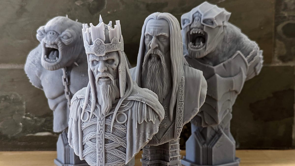 3D printed Lord of the Rings busts