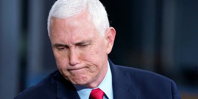 According to his team, Pence informed the National Archives Jan. 18 of a small number of potential classified documents found in two small boxes. 