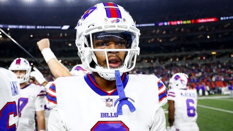 Damar Hamlin of the Buffalo Bills stands in the team huddle prior to a game against the Cincinnati Bengals at Paycor Stadium on January 2 in Cincinnati, Ohio. 