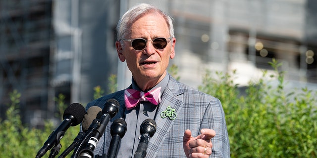 Rep. Earl Blumenauer is proposing that the House grow by another 150 seats so members can better represent their constituents.