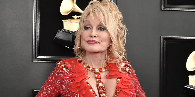 While she didn't give the name of an actress of who she would like to play her in a future biopic, Dolly Parton gave some personality and physical characteristics the actor who plays her should possess. 