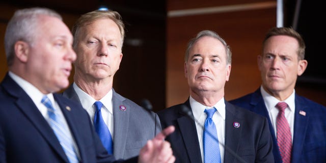 House Majority Leader Steve Scalise, RSC Chair Kevin Hern and other Republicans will be pushing for spending cuts this year. (Photo by Allison Shelley/Getty Images)