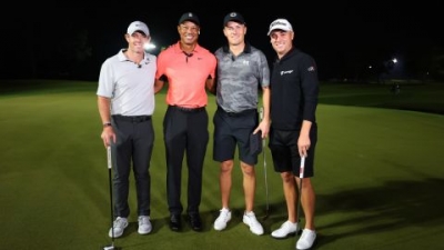 (L-R) McIlroy, Woods, Spieth and Thomas pose together.