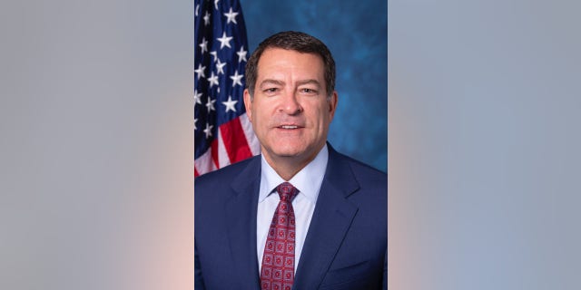Rep. Mark Green, R-Tenn., wins the gavel of the House Homeland Security Committee. 