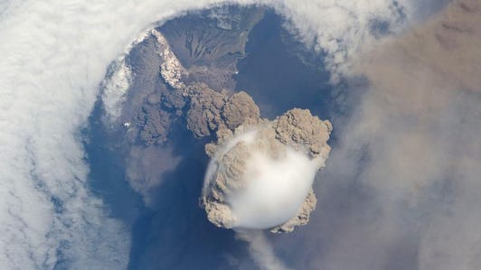 Sarychev_volcano.jpg