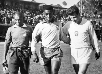 Pelé returned to the World Cup with Brazil in 1962 and starred in the team's opening win over Mexico. But he was injured in the second match against Czechoslovakia and would miss the rest of the tournament. Brazil still defended its crown.