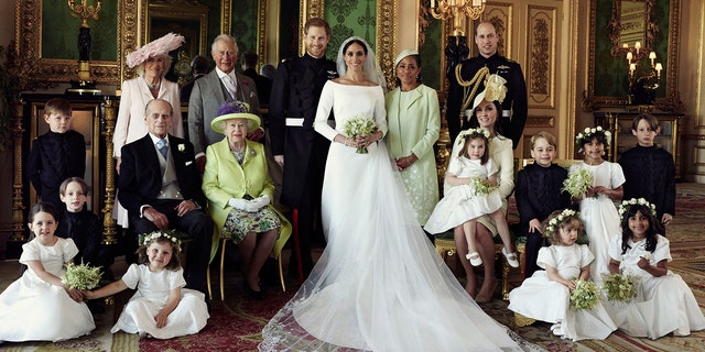 Prince Harry and Meghan Markle posed for their official wedding portrait in Windsor Castle.