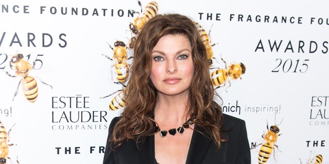 Linda Evangelista attends the 2015 Fragrance Foundation Awards in New York City.