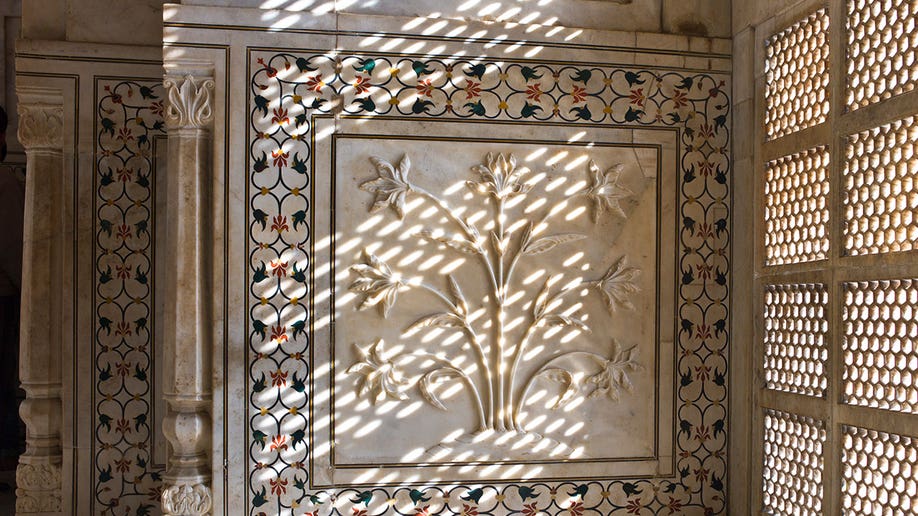 Taj Mahal inside