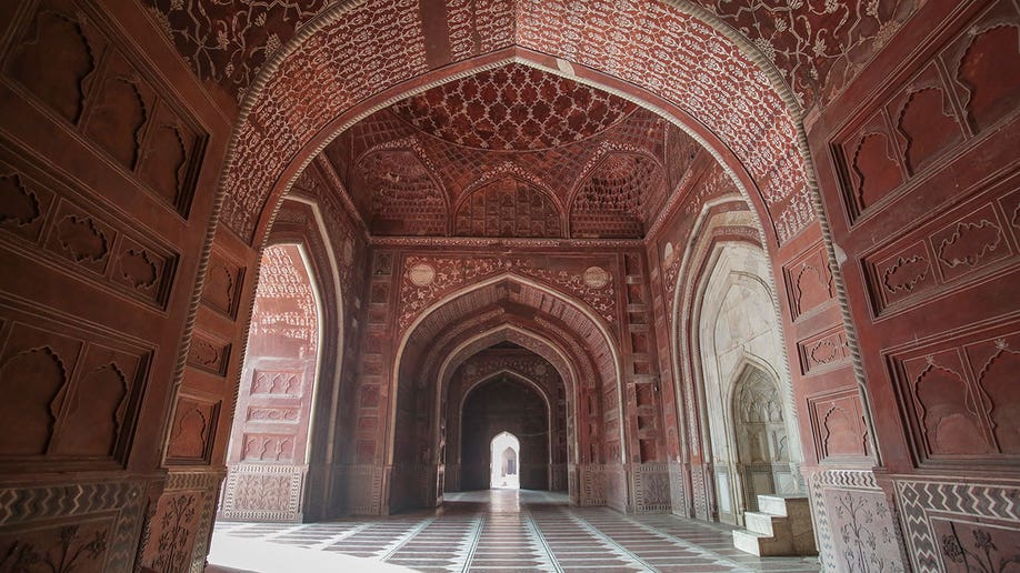 Taj Mahal mosque inside