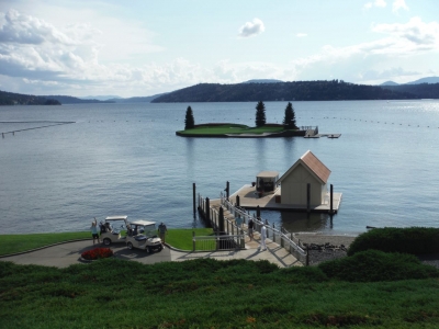 Idaho's strongCoeur D'Alene Resort Golf Course /strongboasts a unique 14th hole that is as technologically impressive as it is challenging. Claimed to be the world's only floating, movable island green, underwater cables allow operators to move the green to the required tee distance.