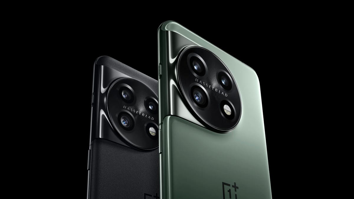 A black OnePlus 11 and a green one