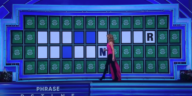 Although Vanna White has worn more than 7,8000 outfits on "Wheel of Fortune," viewers are at odds with her latest dress choice. 