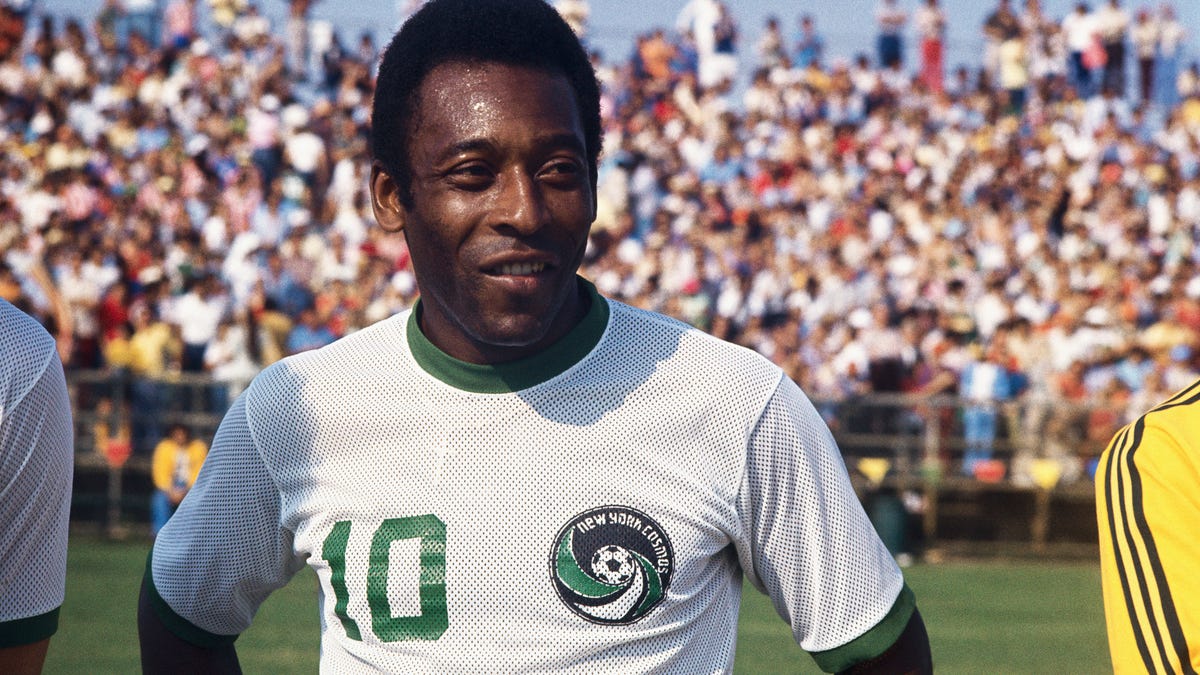 Pele in a New York Cosmos uniform