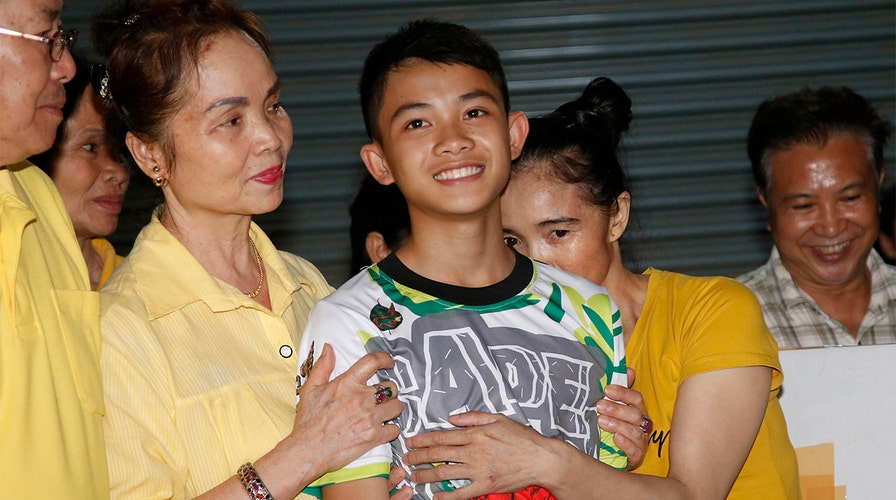 Thai cave: Entire soccer team rescued.