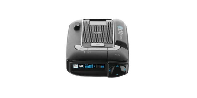 The Escort MAX 360 is similar to the 360c model, except this one does not have WiFi connectivity.