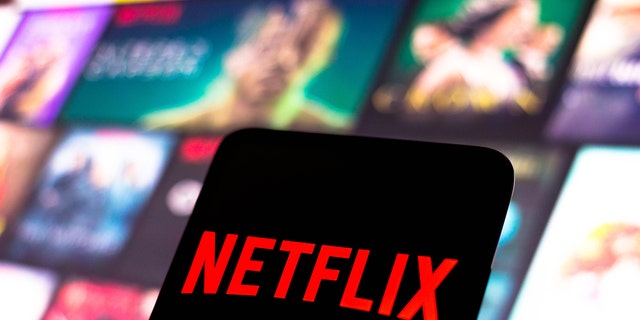 BRAZIL - 2022/02/03: In this photo illustration, the Netflix logo seen displayed on a smartphone screen. (Photo Illustration by Rafael Henrique/SOPA Images/LightRocket via Getty Images)