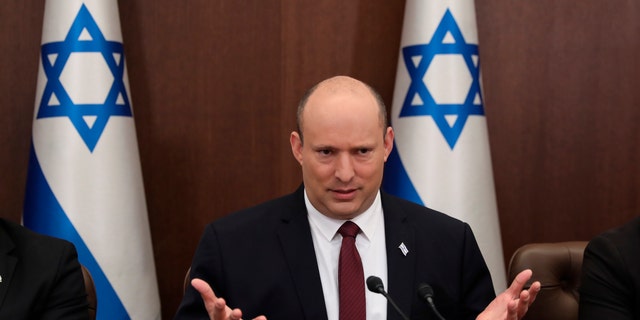 Former Israeli Prime Minister Naftali Bennett says he secured a promise from Vladimir Putin not to kill Volodymyr Zelenskyy.
