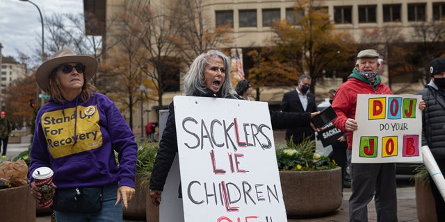 People from across the United States who lost loved ones due to the opioid epidemic rallied at the Department of Justice in Washington D.C. and blamed the Sackler family and their company, Purdue Pharma, for overdose deaths.