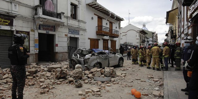 The U.S. Geological Survey reported an earthquake with a magnitude of 6.7 about 50 miles south of Guayaquil. 