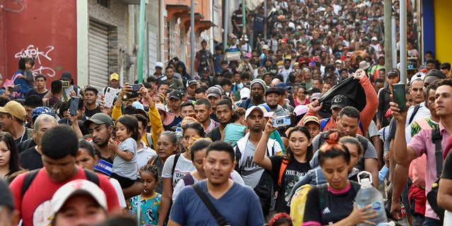 Migrants march to Mexico City
