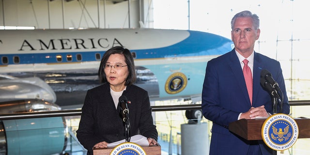 House Speaker Kevin McCarthy, R-Calif., right, and Taiwanese President Tsai Ing-wen deliver statements to the press after a Bipartisan Leadership Meeting at the Ronald Reagan Presidential Library in Simi Valley, Calif., Wednesday, April 5, 2023. 