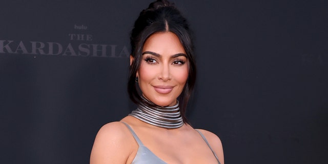 Kim Kardashian poses on red carpet premiere of new Hulu show