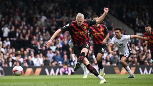 Haaland scores from the penalty spot against Fulham.