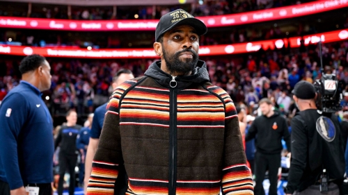 Kyrie Irving walks off the court after the Mavericks' loss to the Chicago Bulls.