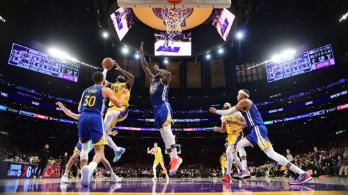 LeBron James drives to the basket during Game 4 of the Western Conference semifinals against the Golden State Warriors.