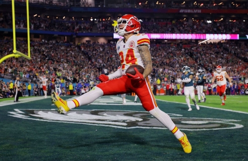 Chiefs wide receiver Skyy Moore runs in for a touchdown that gave Kansas City a 34-27 lead in the fourth quarter.