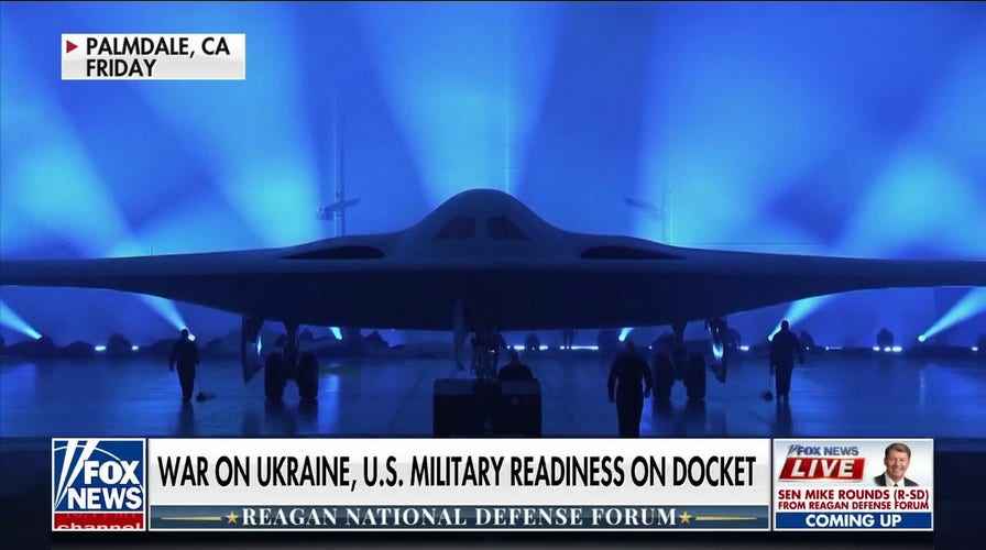 US unveils new fighter jet at defense forum