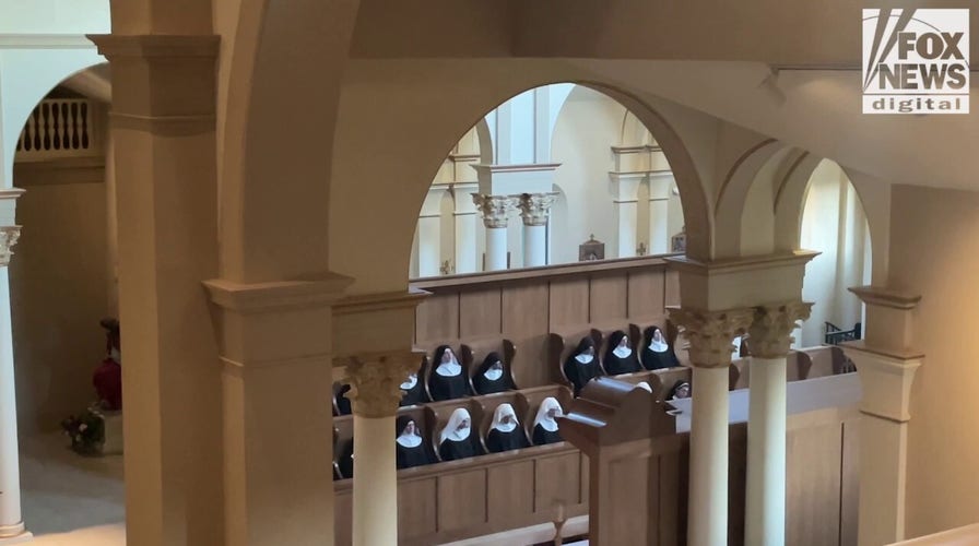 Modern day miracle? Catholic pilgrims flock to see 'incorrupt' Missouri nun