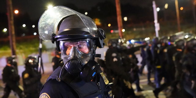 Portland police officer in riot gear