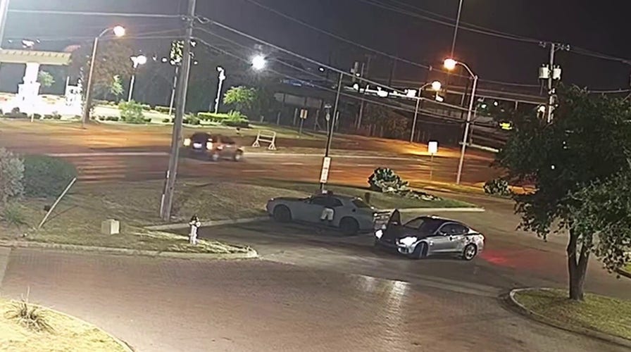  Dallas police officer shot during carjacking by 3 teen suspects