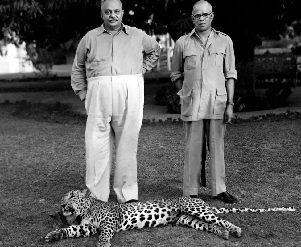 VP Menon (right) after a shoot with Digvijaysinhji Ranjitsinhji Jadeja, the princely ruler of Jamnagar